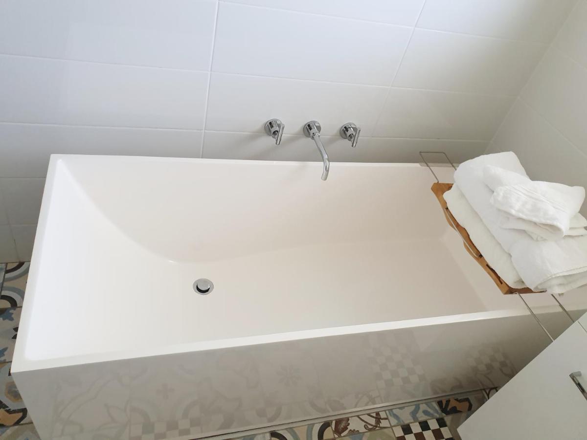 Marazul Best Deal - Stone Bathtub, Wifi, Functional - Mandarins And Lemons When Available Vincentia Exterior photo